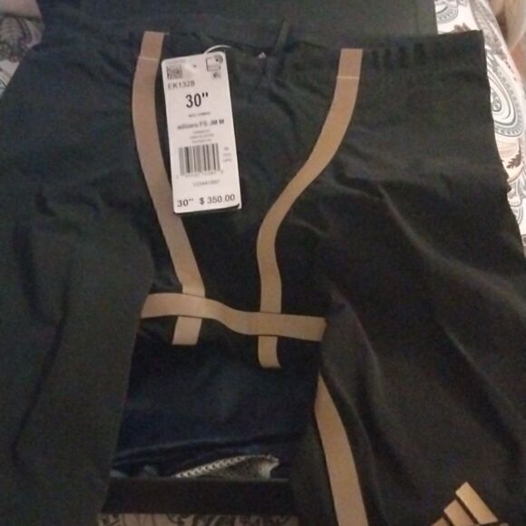 Adidas    - Picture 1 of 4